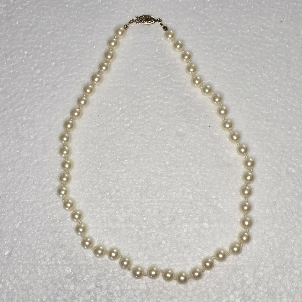 Avon Ivory String Pearl Necklace 18"